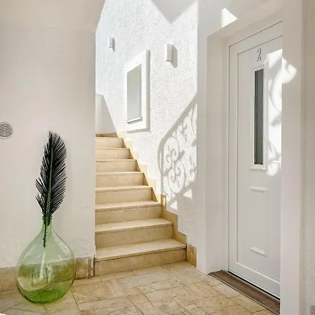 Teodora Maria Apartment *