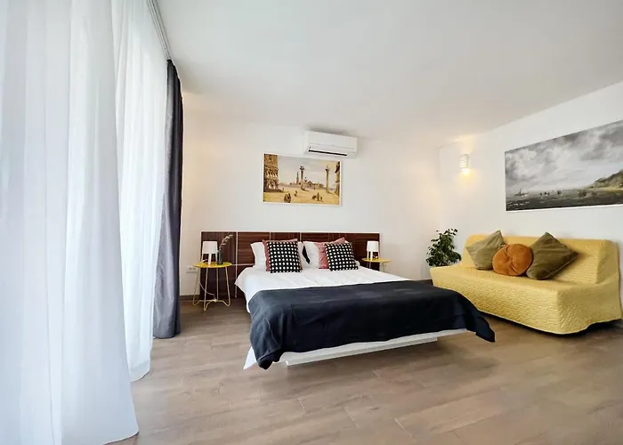 Apartament Teodora Maria *