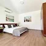 Apartament Teodora Maria *