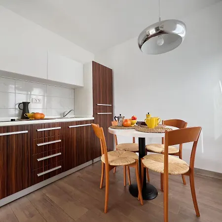 Teodora Maria Новиград